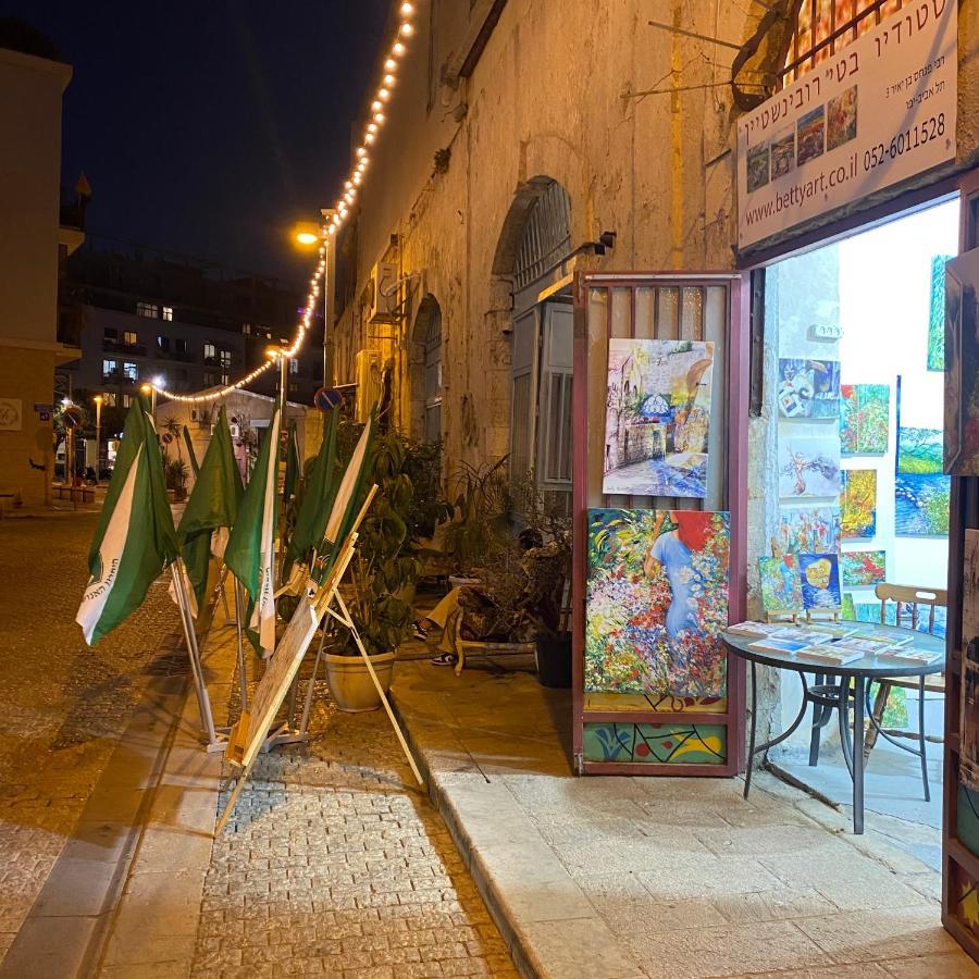 דירת סטודיו באווירת צימר במתחם נגה,דקה הליכה מהים. Тель-Авив Экстерьер фото